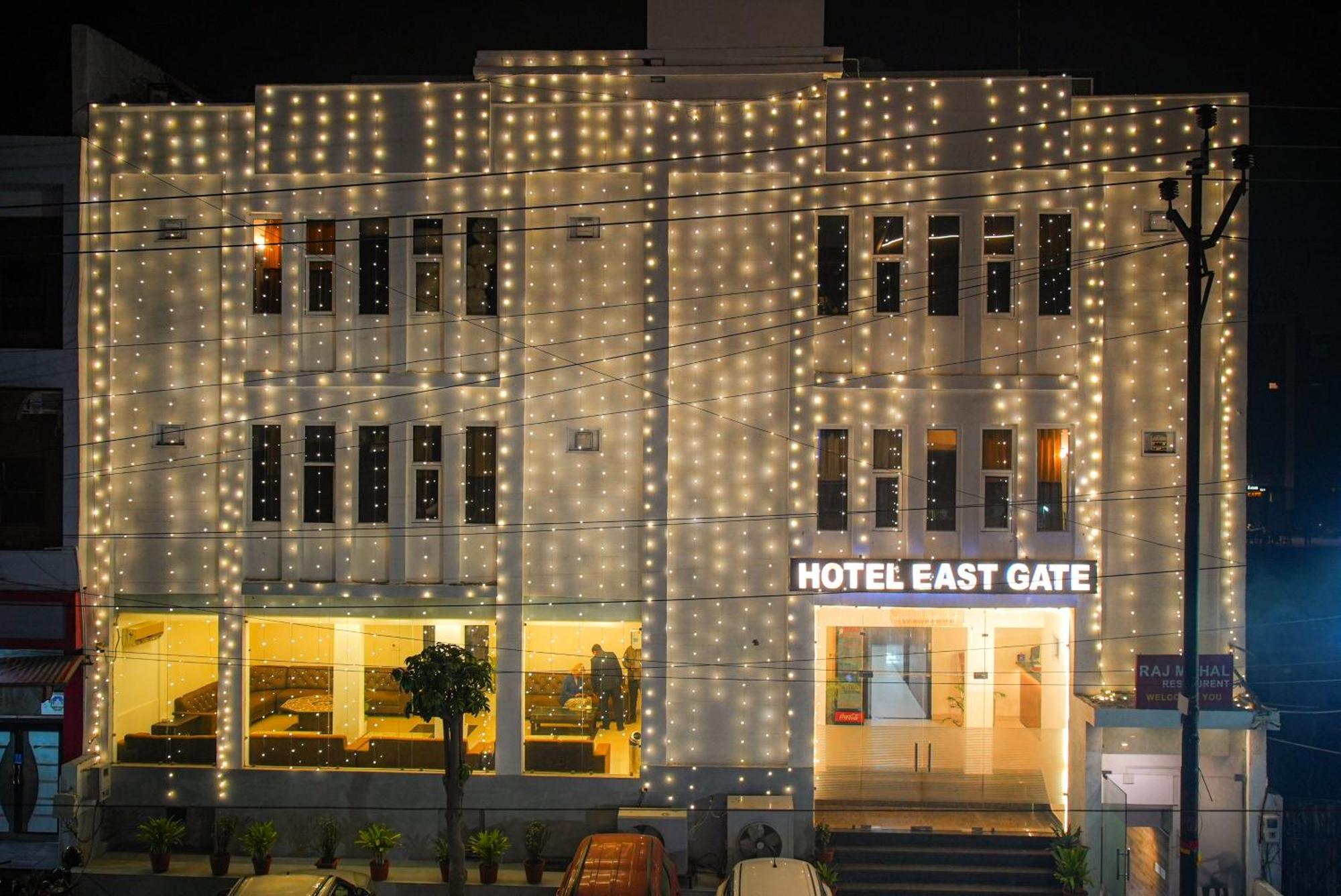 Dazzling East Gate Agra (Uttar Pradesh) Exterior foto