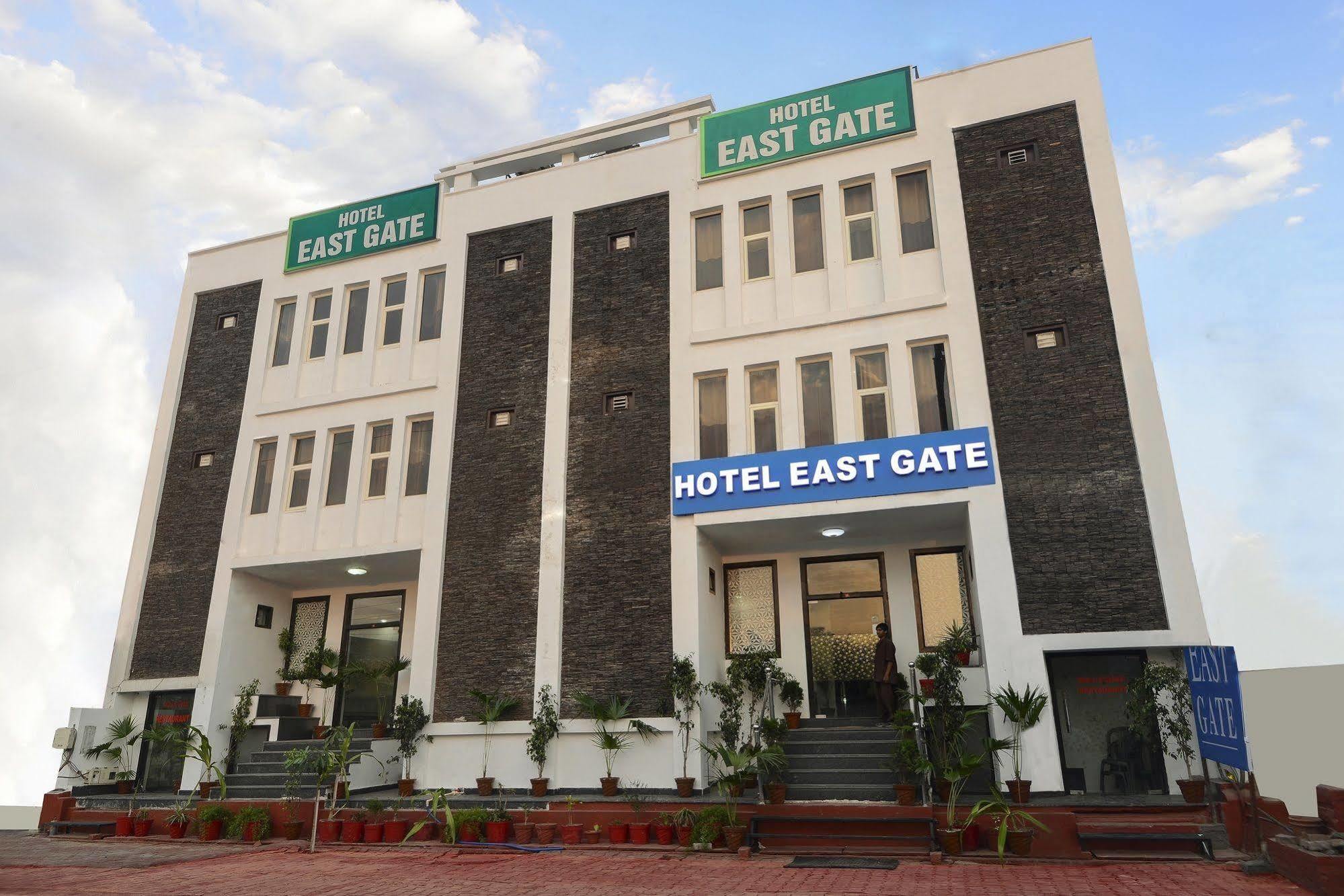 Dazzling East Gate Agra (Uttar Pradesh) Exterior foto