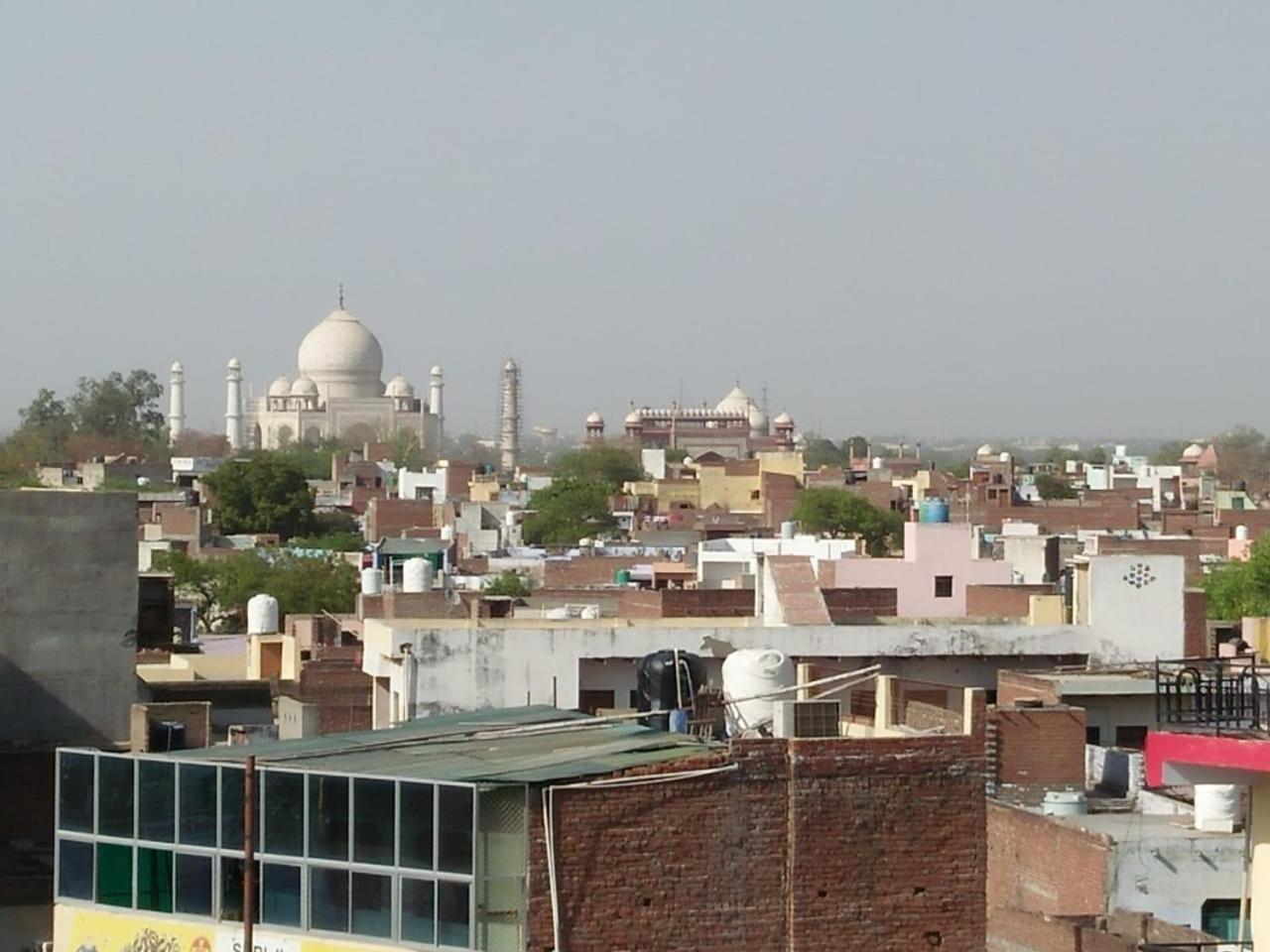 Dazzling East Gate Agra (Uttar Pradesh) Exterior foto